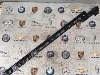 кронштейн крепления порога правый, ориг. номер 95B853558C, Porsche Macan 1 поколение [2-й рестайлинг] 2021-2024