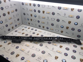 кронштейн крепления порога правый, ориг. номер 95B853538B, Porsche Macan 1 поколение [2-й рестайлинг] 2021-2024