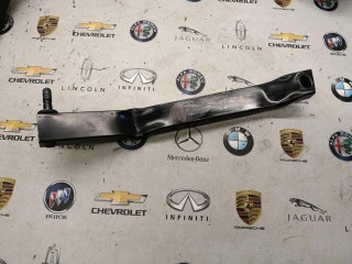 кронштейн (крепление) правый, ориг. номер 95B805528, Porsche Macan 1 поколение [2-й рестайлинг] 2021-2024