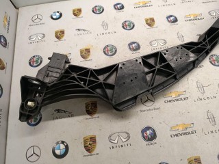 кронштейн крепления бампера переднего правый, ориг. номер 95B807890F, Porsche Macan 1 поколение [2-й рестайлинг] 2018-2021