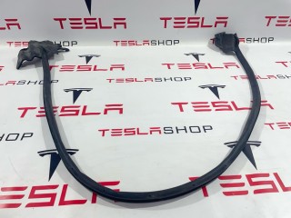 уплотнитель двери передней, ориг. номер 6009594-00-D, Tesla Model S 2012-2016