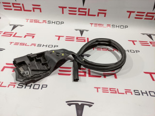 Уплотнитель задней двери, ориг. номер 600959500D, Tesla Model S 2012-2016