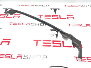Уплотнитель задней двери, ориг. номер 100542300D, Tesla Model S 2012-2016