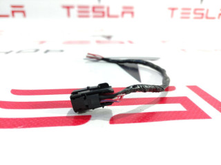 разъем (фишка) проводки, ориг. номер 3004423-00-A, Tesla Model S 2012-2016