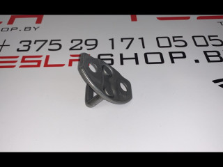 Петля замка двери, ориг. номер 1107262-00-C, Tesla Model 3 2017-2021