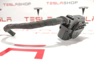 разъем (фишка) проводки, ориг. номер 1032447-80-F, Tesla Model X 2015-2021