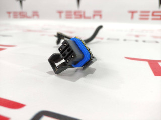 разъем (фишка) проводки, ориг. номер 1032447-80-F, Tesla Model X 2015-2021
