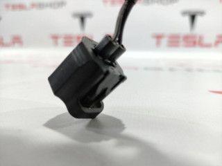разъем (фишка) проводки, ориг. номер 1009096-00-G, Tesla Model S 2012-2016