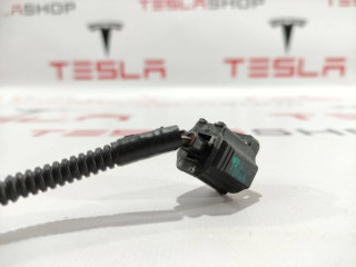 разъем (фишка) проводки, ориг. номер 1009096-00-G, Tesla Model S 2012-2016