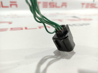 разъем (фишка) проводки, ориг. номер 1009096-00-G, Tesla Model S 2012-2016