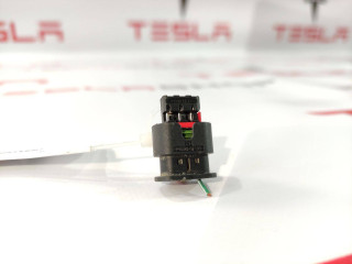 разъем (фишка) проводки, Tesla Model X 2015-2021