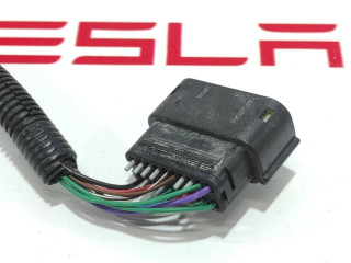 разъем (фишка) проводки, ориг. номер 1552584-00-C, Tesla Model X рест 2021-2026