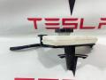 1620671-00-A, 1620681-00-A Бачок тормозной жидкости Tesla Model X рест 2022г. - фото №3