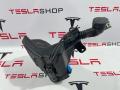 1096062-00-D, 1090850-00-F, 1110164-00-B бачок омывателя передний Tesla Model 3 2019г. - фото №2