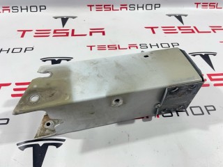 Лонжерон правый Tesla Model 3 2017-2021