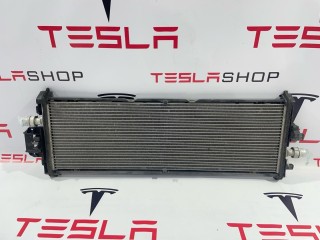 радиатор основной, ориг. номер 1077082-00-C, Tesla Model 3 2017-2021