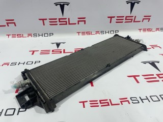 радиатор основной, ориг. номер 1077082-00-C, Tesla Model 3 2017-2021