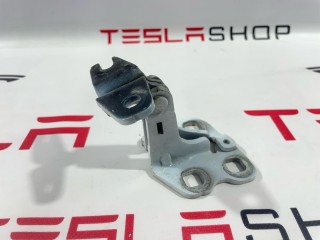 Петля двери Tesla Model 3 2017-2021