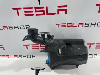 Бачок омывателя передний Tesla Model 3 2017-2021