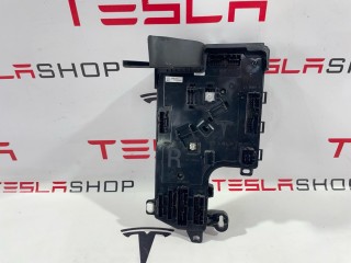 Блок управления BCM (бортовой сети) Tesla Model 3 2017-2021