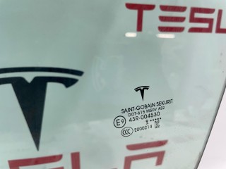 стекло двери передней левой, ориг. номер 1077900-99-A, Tesla Model 3 2017-2021