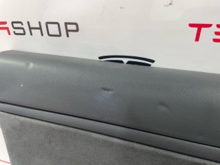обшивка двери передней левой, ориг. номер 1105093-00-D, 1477301-91-C, Tesla Model 3 2017-2021