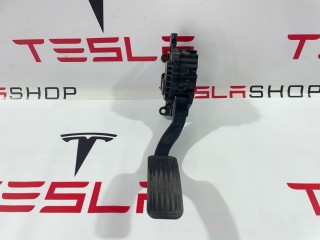 Педаль газа Tesla Model 3 2017-2021