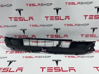 Заглушка (решетка) в бампер нижняя Tesla Model Y 2020-2026