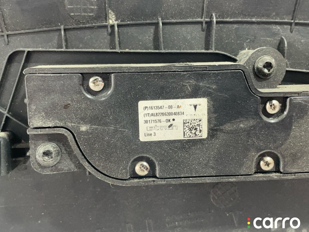 1613547-00-A, 1615684-00-E, 1602357-00-E накладка боковая на сиденье левая Tesla Model X рест 2023г. - фото №4