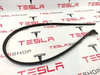 Уплотнитель проема дверного, ориг. номер 1497677-00-A, Tesla Model Y 2020-2026