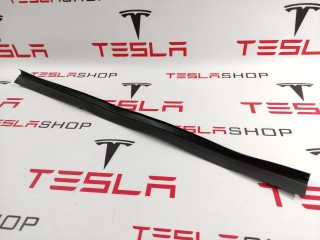 Уплотнитель люка панорамной крыши, ориг. номер 1045953-00-A, Tesla Model S 2012-2016