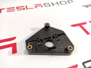 Кронштейн мотора привода люка, ориг. номер 6008697-00-A, Tesla Model S 2012-2016