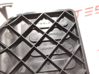 Панель для отдыха ноги водителя, ориг. номер 6005968-00-C, Tesla Model S 2012-2016