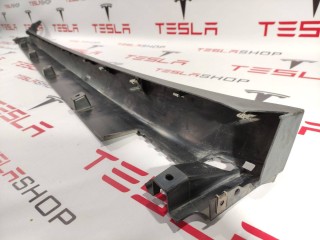 Накладка порога рокерной панели, ориг. номер 1034219-00-B, Tesla Model X 2015-2021