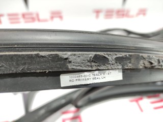 Уплотнитель проема дверного, ориг. номер 1118637-00-F, 1032469-00-C, Tesla Model X 2015-2021