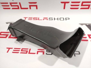 Воздуховод стойки С, ориг. номер 1062032-00-A, Tesla Model X 2015-2021
