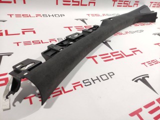 Накладка стойки А, ориг. номер 1050724-00-A, 1035939-04-E, Tesla Model X 2015-2021