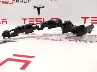 Кронштейн накладки, стойки В, ориг. номер 1053727-00-B, 1056079-00-E, Tesla Model X 2015-2021