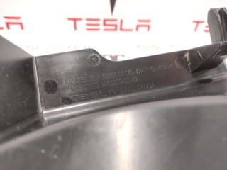 Накладка пластиковая под рулевой колонкой, ориг. номер 1035577-00-D, Tesla Model X 2015-2021