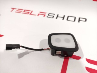 Фонарь подсветки салона, ориг. номер 1047365-00-B, Tesla Model X 2015-2021
