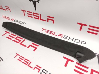 Накладка декоративная стойки A (магнит), ориг. номер 1050286-04-E, Tesla Model X 2015-2021