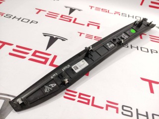 Накладка декоративная стойки A (магнит), ориг. номер 1050286-04-E, Tesla Model X 2015-2021