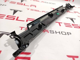 Накладка дверного проема, ориг. номер 1058414-00-, 1062550-00-, Tesla Model X 2015-2021