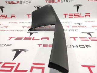 Накладка центральной панели, ориг. номер 1007882-00-, Tesla Model X 2015-2021