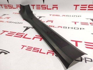 Накладка дверного порога, ориг. номер 1035985-00-E, Tesla Model X 2015-2021
