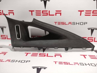 Накладка стойки С, ориг. номер 1052890-00-C, 1035960-04-D, Tesla Model X 2015-2021