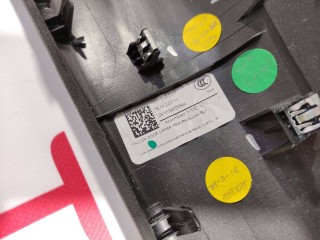 Накладка стекла, подъемной задней двери, ориг. номер 1051554-04-F, 1064638-00-B, 1067031-00-B, 1067046-00-B, 1067569-00-B, Tesla Model X 2015-2021
