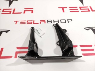 прочая запчасть, ориг. номер 1052517-00-H, Tesla Model X 2015-2021