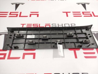 Накладка дверного порога, ориг. номер 1053195-00-E, Tesla Model X 2015-2021