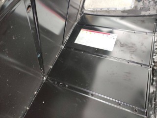 Лист защитный металлический корпуса основной батареи, ориг. номер 108879400A, Tesla Model X 2015-2021